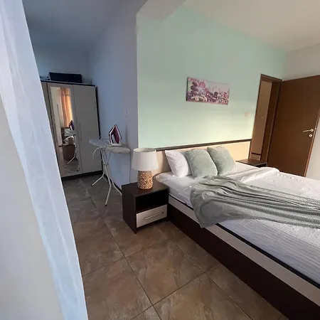 Flame Apartment *